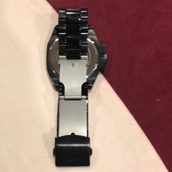 Guess watch - Picture 3 of 4